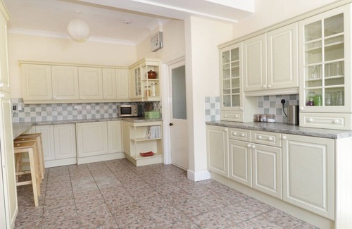 Swanage Cottage | 20 ULWELL ROAD, pet friendly, country holiday cottage in Swanage