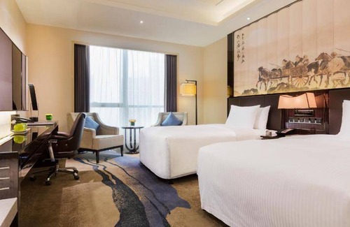 Rencheng District Hotel | 200 m² Hotel ∙ 2 bedrooms ∙ 127 guests