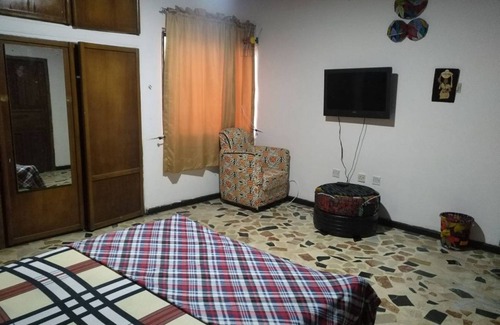 Gbagada Resort | 200 m² Private room ∙ 1 bedroom ∙ 3 guests