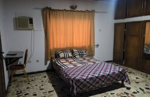 Gbagada Resort | 200 m² Private room ∙ 1 bedroom ∙ 3 guests