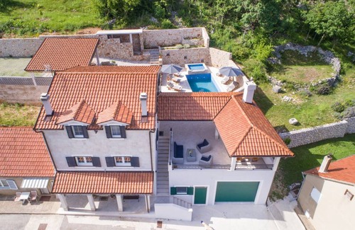 Cista Provo Villa | 200 m² Villa ∙ 3 bedrooms ∙ 6 guests