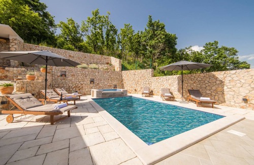 Cista Provo Villa | 200 m² Villa ∙ 3 bedrooms ∙ 6 guests