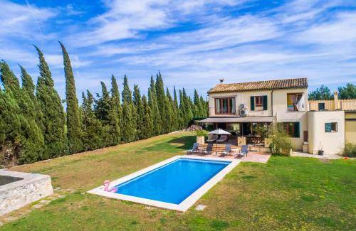 Sa Pobla Villa | 200 m² Villa ∙ 4 bedrooms ∙ 6 guests
