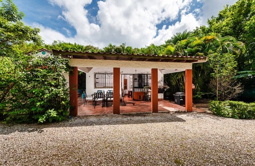 Junquillal House | 200 steps from the beach! Private 3BR Pool AC Wifi