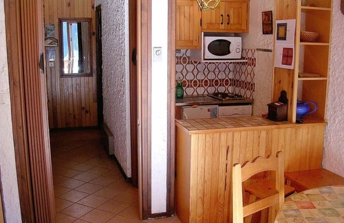 Champagny-en-Vanoise Apartment | 200m from ski slopes, 1st floor, view mountain, balcony, tv, ski locker, 24m², Champagny-en-Vanoise