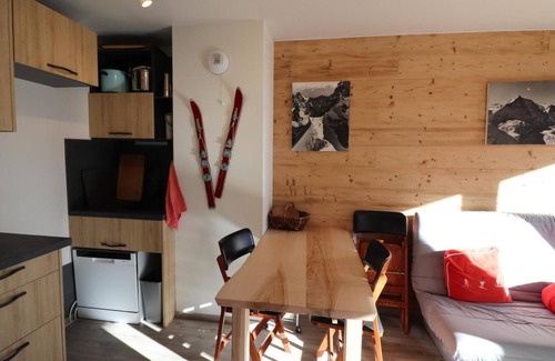 Les Almes Apartment | 200m from ski lifts, 4th floor, balcony, tv, ski locker, 33m², Tignes