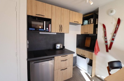 Les Almes Apartment | 200m from ski lifts, 4th floor, balcony, tv, ski locker, 33m², Tignes