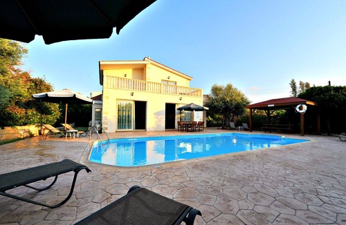 Argaka Villa | 200m to Argaka Beach - 4 Bed Villa - Private Swmming Pool - Wifi