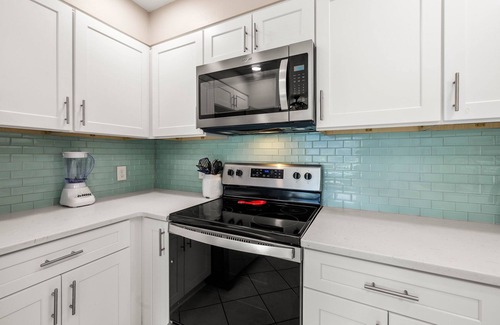 Miramar Beach House | ⭐200yds to Beach-Pool-Pretty Updates-Multiple Balconies-2BR Gulf Winds East #35⭐