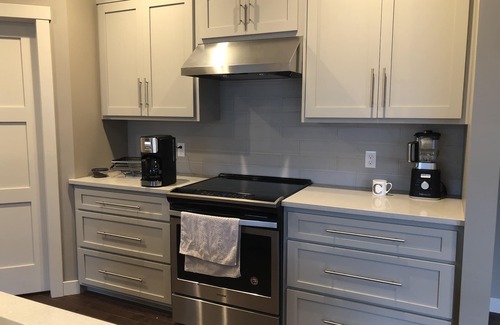 Rochester House | 2018 Construction - Your home away from home!