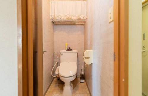 Sakura Apartment | 202号室貸切!2DK/京成佐倉駅徒歩3分・電車成田空港20分・京成上野直結!厨房/風呂/洋室/4名