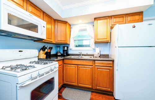 Union Pier Cottage | (2026 Open!) 3 Nt Min! Union Pier Cottage Close To Beach & Downtown!
