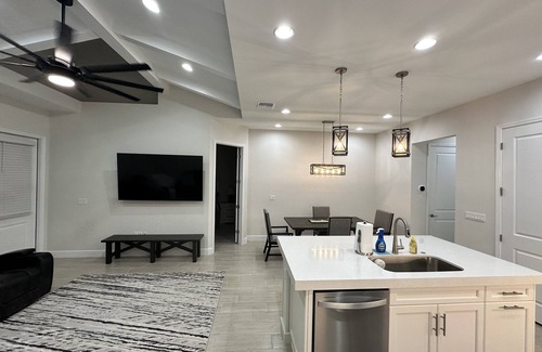 Naples Cottage | 2026 Snowbird Paradise, Isles of Collier Preserve, Bundle & Save Dec-April 2026