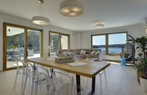 Pjescana Uvala House | 205 m² House ∙ 4 bedrooms ∙ 10 guests