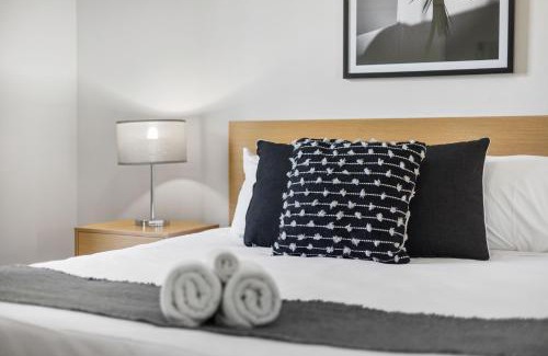 Northbridge Apartment | 207 Executive Escape 2brprkg Northbridg