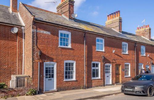 Aldeburgh House | 207 High Street