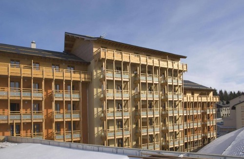 Font-Romeu-Odeillo-Via Apartment | 20m from ski lifts, fitness, swimming pool, sauna, hammam, terrace, balcony, tv, ski locker, 35m²