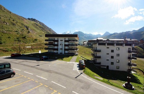 Le Lavachet Apartment | 20m from ski slopes, 1st floor, view mountain, balcony, tv, ski locker, 40m², Tignes