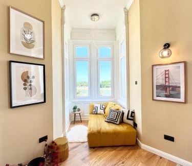 Felheviz Apartment | 20ppl Central LUX Danube 180 degree View, AC in 7BR 5BA