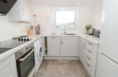 Dartmouth Cottage | 21 ABOVE TOWN, family friendly in Dartmouth