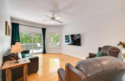 Anderson House | 21 Mi to Clemson University BBQ-Ready Lake Home