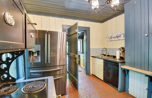 Rocky Bottom Cabin | 21 Mi to Devils Fork State Park: Sunset Cabin!