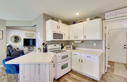 Cedar City House | 21 Mi to Kolob Canyons: ‘Middle Earth’ Escape!