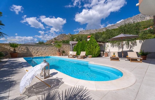 Mravince Villa | 210 m² Villa ∙ 6 bedrooms ∙ 10 guests