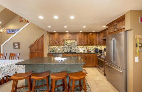 Keystone Apartment | 2105 The Pines condo