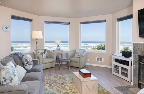 Beverly Beach House | 211 m² House ∙ 3 bedrooms ∙ 6 guests
