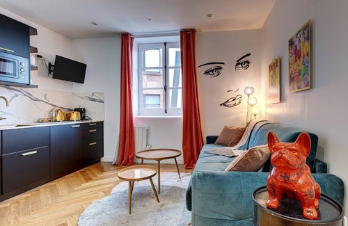 Les Iles Apartment | 212 Suite Louboutin - Superb Apartment in Paris