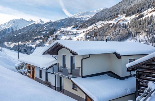 See Apartment | 213 m² Apartment ∙ 8 bedrooms ∙ 20 guests