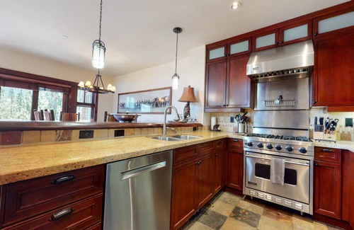 Mammoth Lakes House | 213 m² House ∙ 4 bedrooms ∙ 10 guests