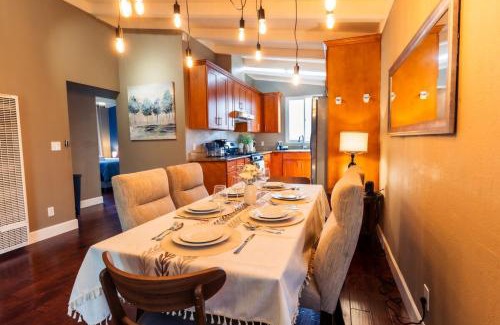 East San Mateo House | 2139 SanMateo 3B AC Home Parking WIFI fully Fenced Yard