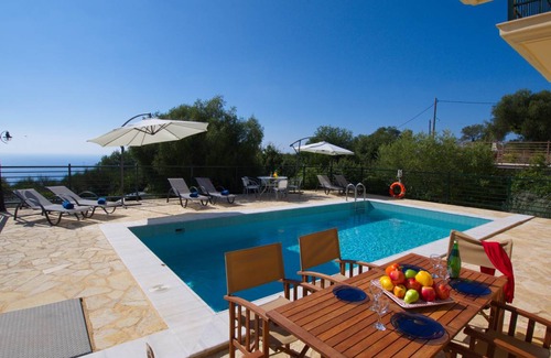 Fiskardo Villa | 215 m² Villa ∙ 3 bedrooms ∙ 7 guests