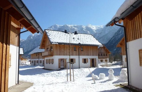 Obertraun Ski Chalet | 2150 ft² Chalet