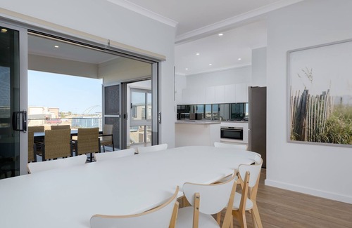 Exmouth House | 22 Cooyou Close - Perfect Little Get Away