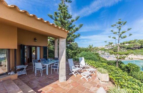Cala Mandia House | 220 m² House ∙ 2 bedrooms ∙ 4 guests