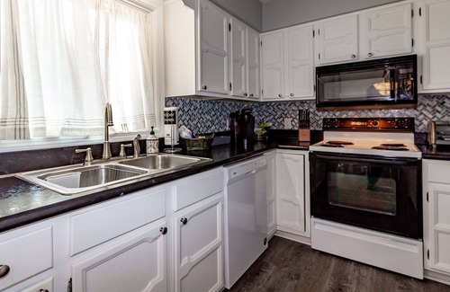 Hot Springs Village House | 22 Macotera Place - A newly remodeled town home in Coronado Courts near fitness