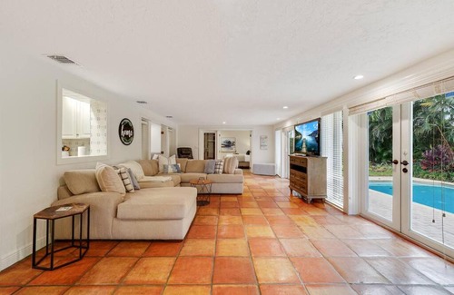 The Cove House | 22 salt water pool home with king beds