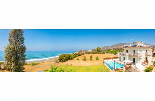 Ayia Marina Chrysochous Villa | 220 m² Villa ∙ 3 bedrooms ∙ 7 guests
