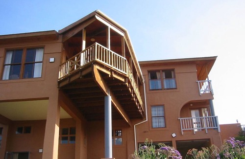 Wavecrest House | 225 m² House ∙ 4 bedrooms ∙ 7 guests