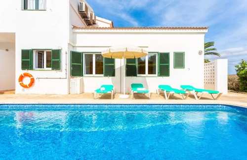 Es Canutells Villa | 225 m² Villa ∙ 4 bedrooms ∙ 8 guests