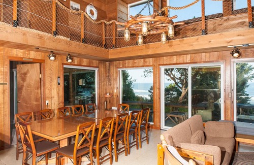 South Beach House | 228 m² House ∙ 5 bedrooms ∙ 10 guests