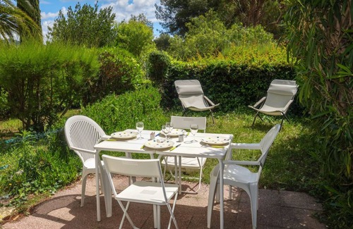 Saint-Cyr-sur-Mer House | 23 m² House ∙ 1 bedroom ∙ 4 guests