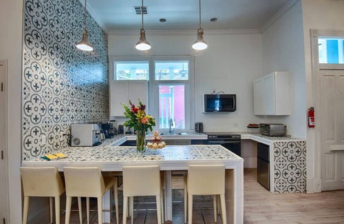 Bywater Apartment | 233 m² Apartment ∙ 7 bedrooms ∙ 18 guests