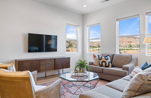 Bloomington House | 239 m² House ∙ 4 bedrooms ∙ 12 guests