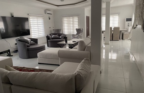 Abuja House | 24/7 Power Airport Shoprite Opposite China Chamber of Commerce Streamwood Garden