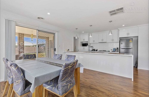Boorooma House | 24 Darcy Drive, Boorooma