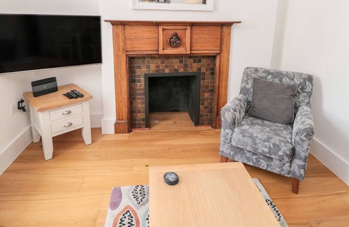 Dartmouth Apartment | 24 FOSS STREET, pet friendly, with a garden in Dartmouth